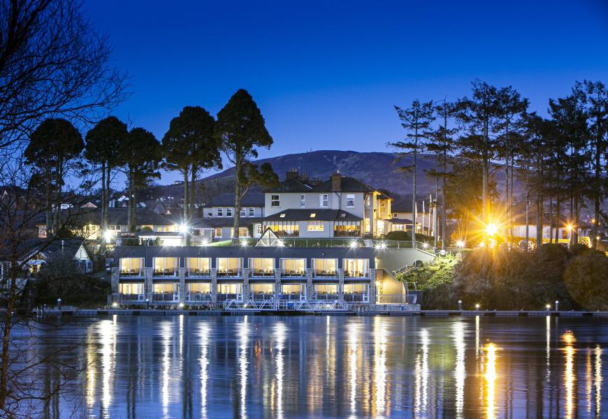 Lakeside Hotel